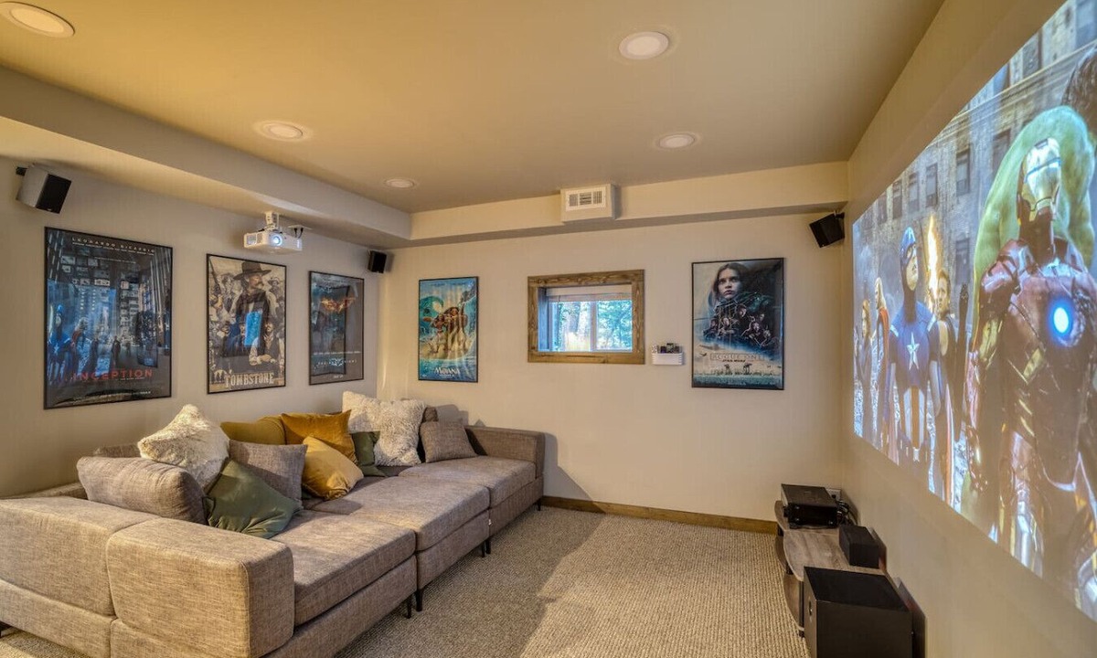 Ellijay Cabin | Family Lodge | Hot Tub-Theater-Game Room-Fire Pit