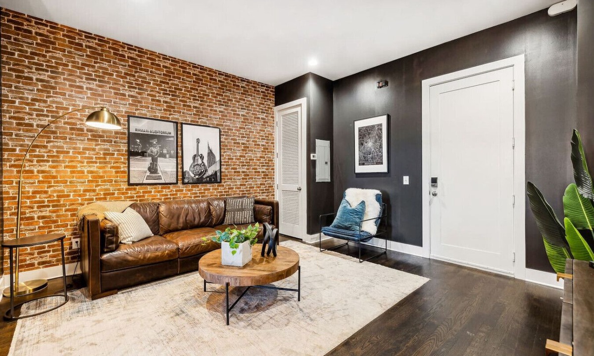 West End Condo | Legends Loft near Vandy, Walk to Centennial Park, 10 min to Broadway