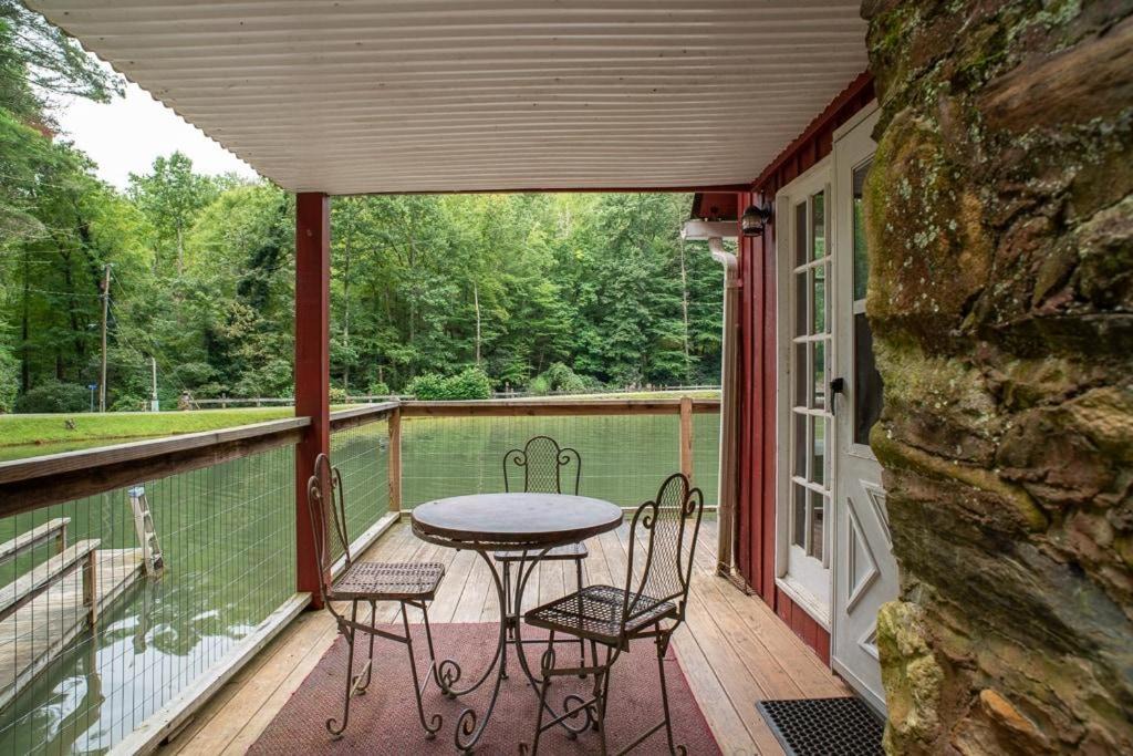 Pisgah Forest House | Pops Place · Pops Place on a Fishing Pond, Rustic, Cabin Experi