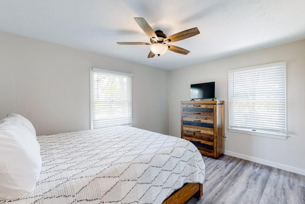 Mills River House | All Roads Lead to Here