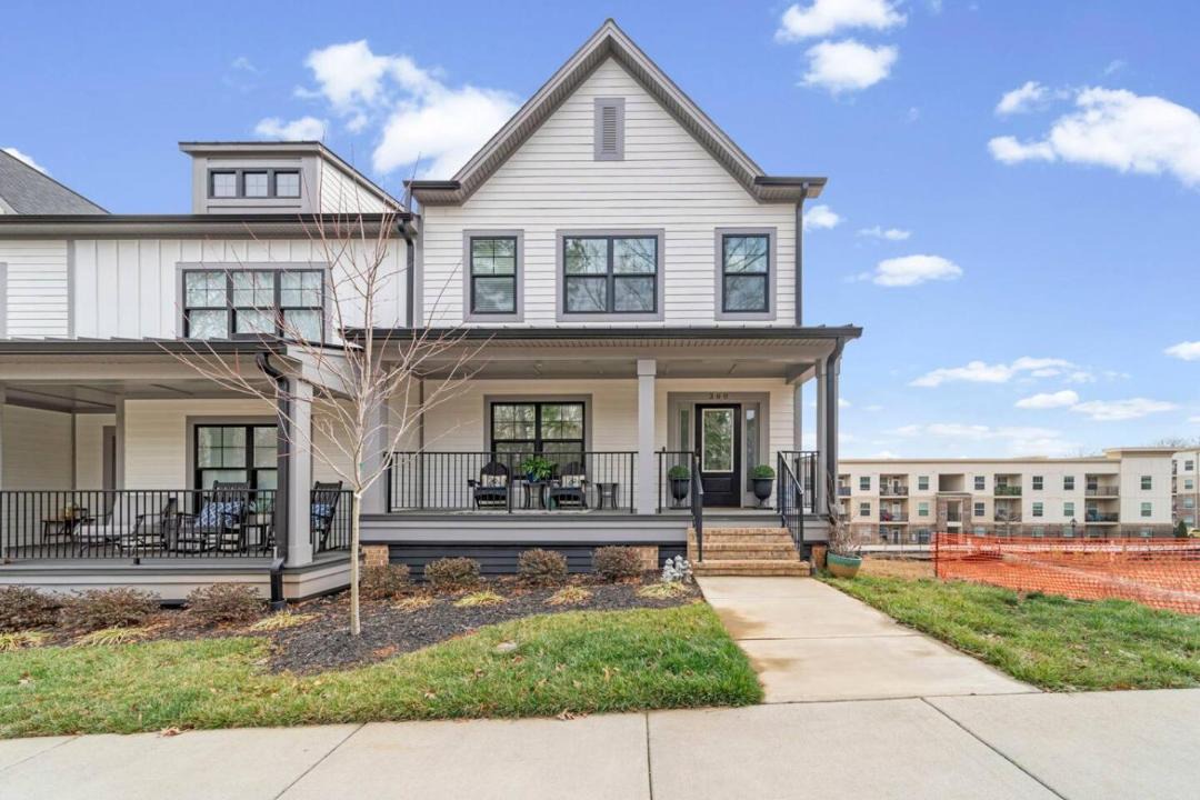 Waxhaw House | Modern 3BR Steps to Downtown Waxhaw