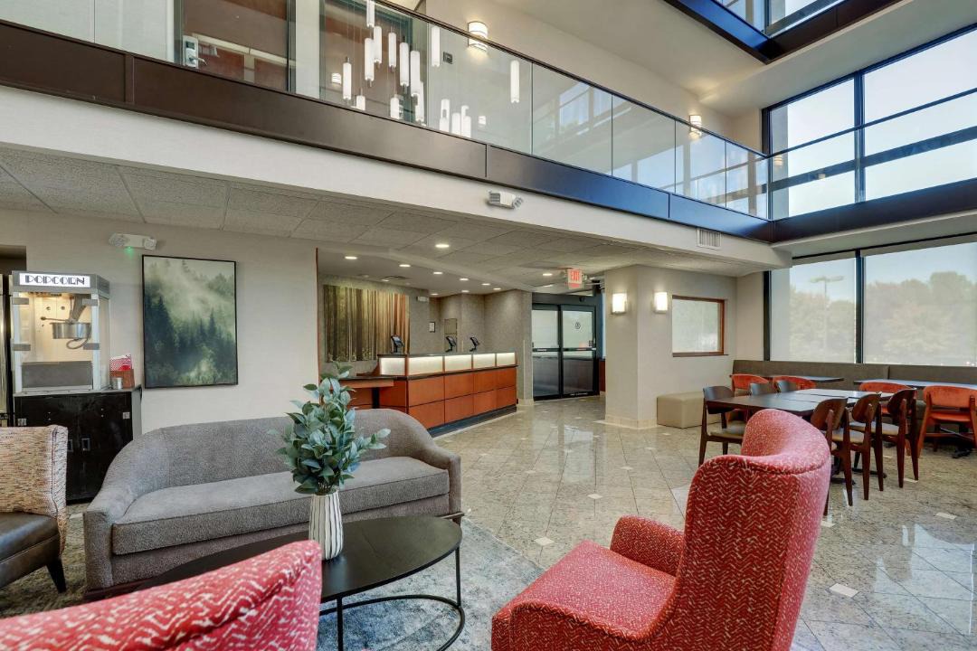 University Place Hotel | Drury Inn & Suites Charlotte University Place