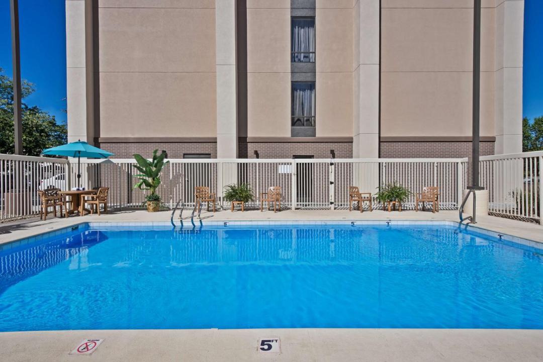Barboursville Hotel | Hampton Inn Huntington/Barboursville