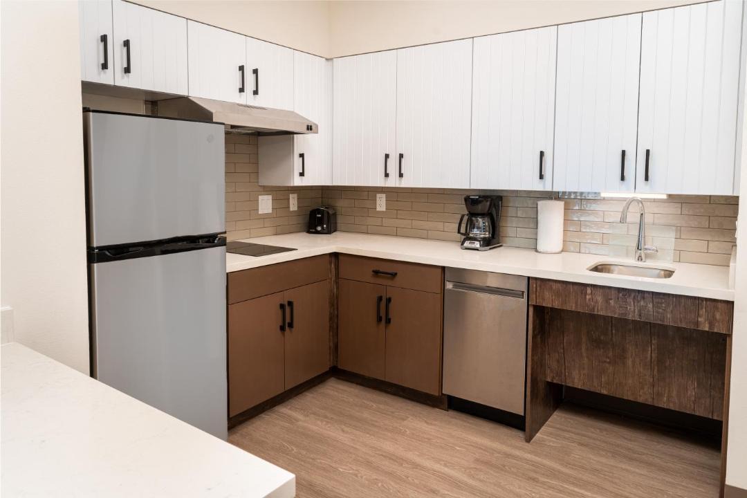 West End Hotel | Staybridge Suites Nashville - Vanderbilt Area by IHG