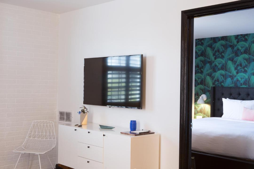 Rutledge Hill House | The Sobro Guest House by AvantStay
