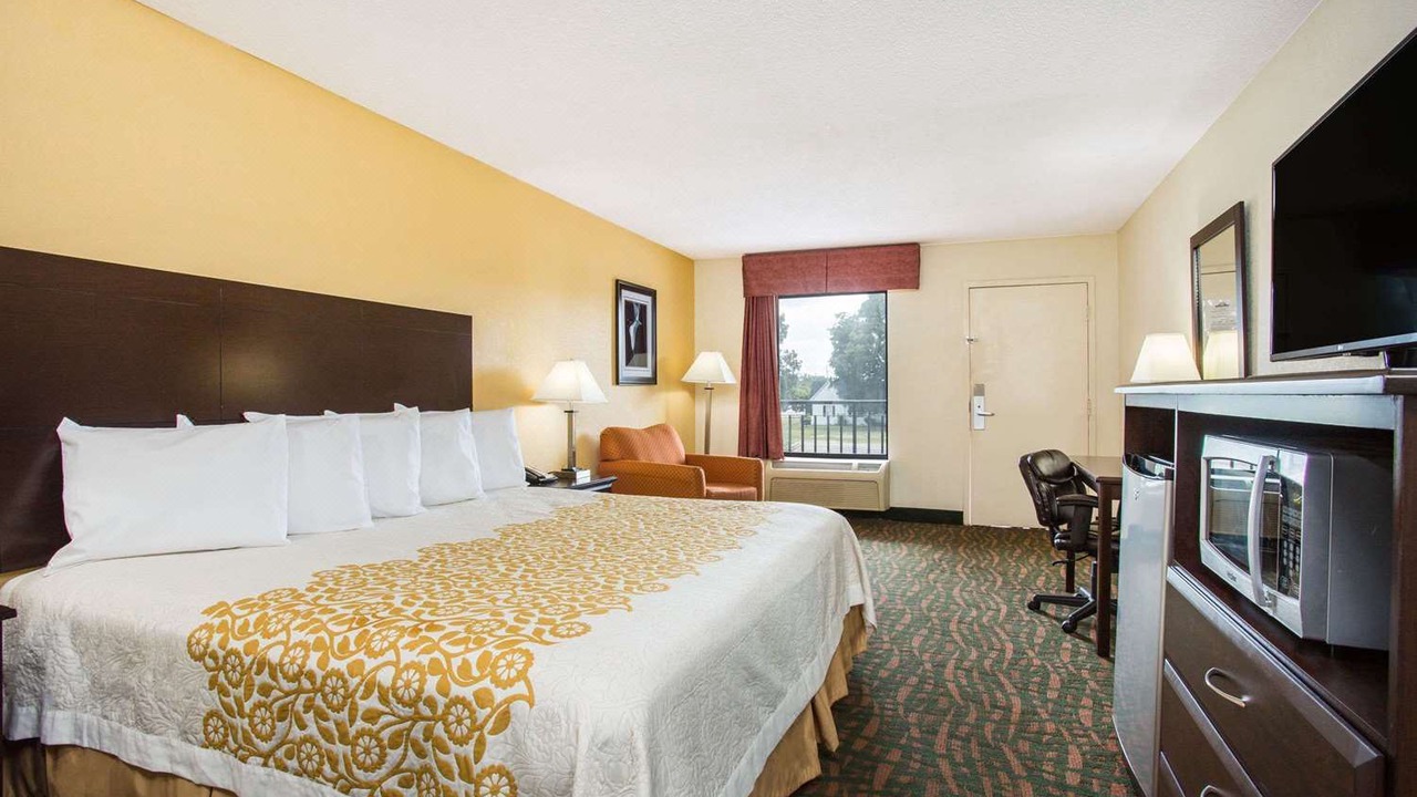Photo of Bedroom in Lake City
