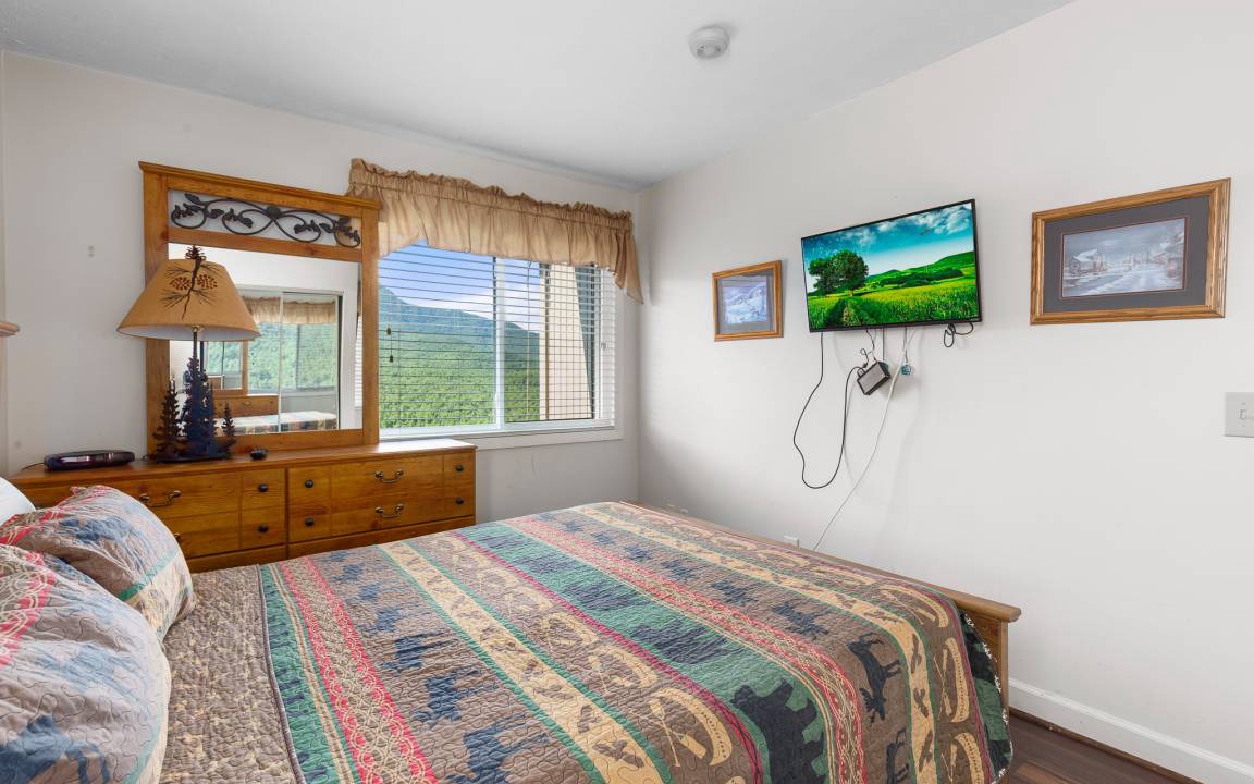 Photo of Bedroom in Gatlinburg - Pigeon Forge