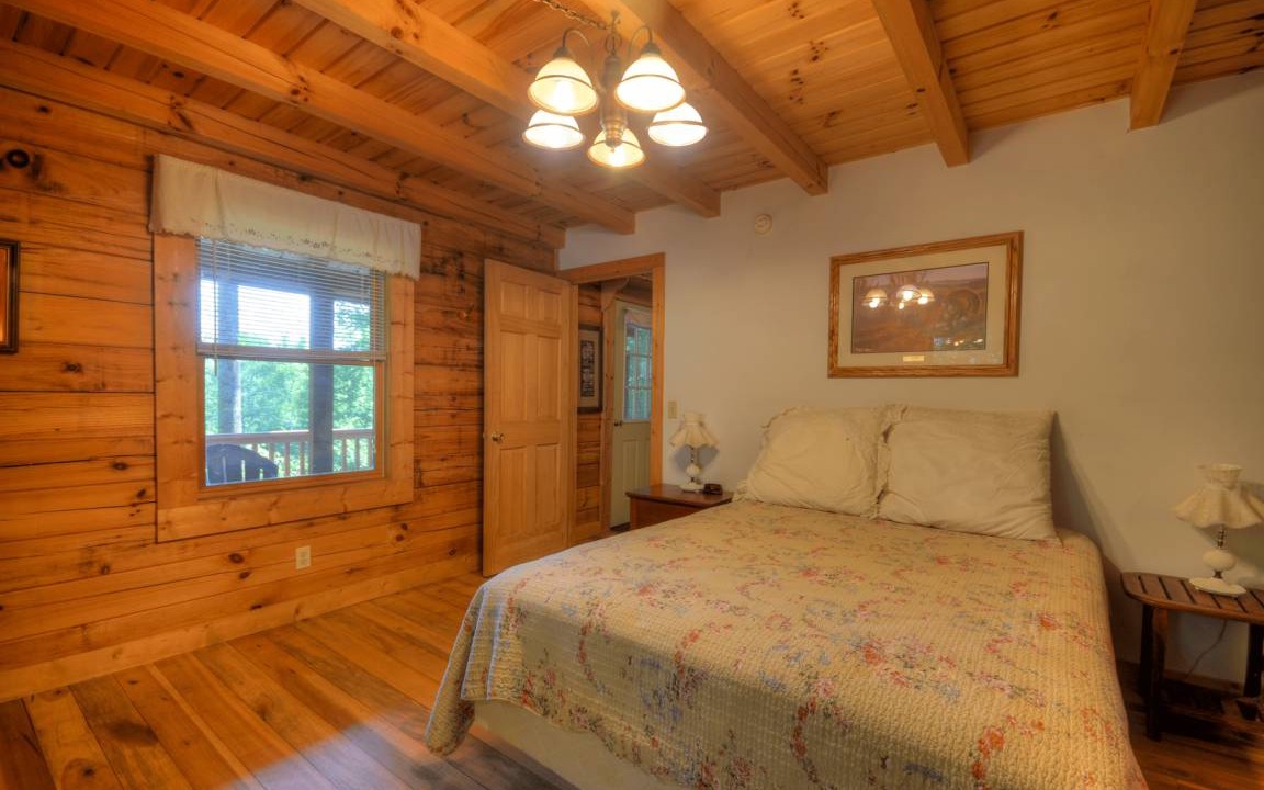 Photo of Bedroom in Bryson City