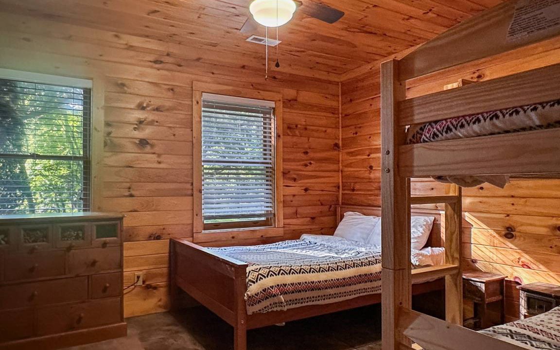 Photo of Bedroom in Bryson City