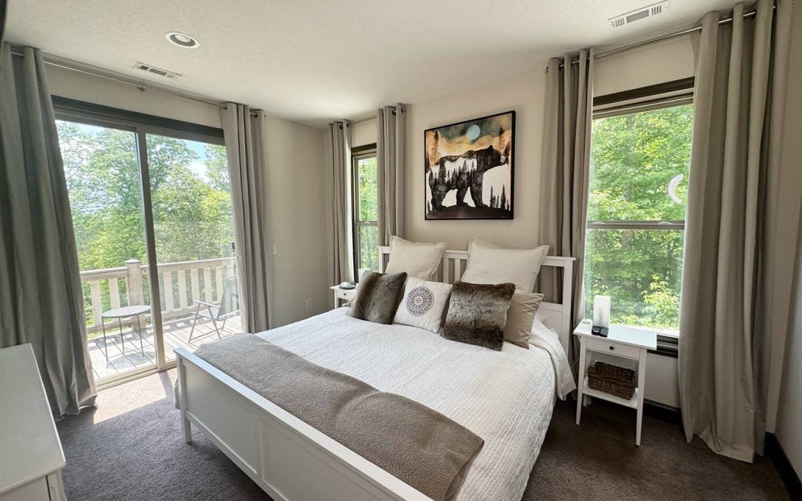 Photo of Bedroom in Bryson City