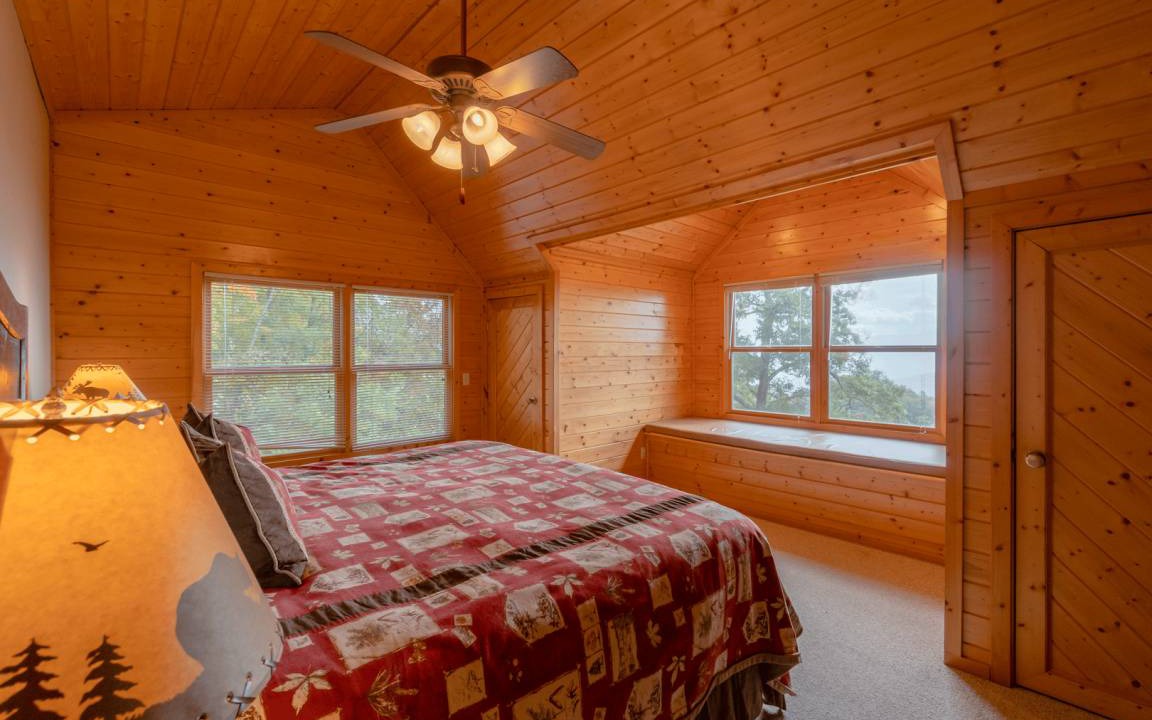 Photo of Bedroom in Bryson City