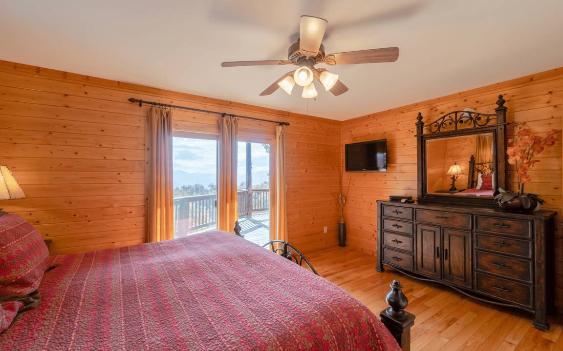Photo of Bedroom in Bryson City