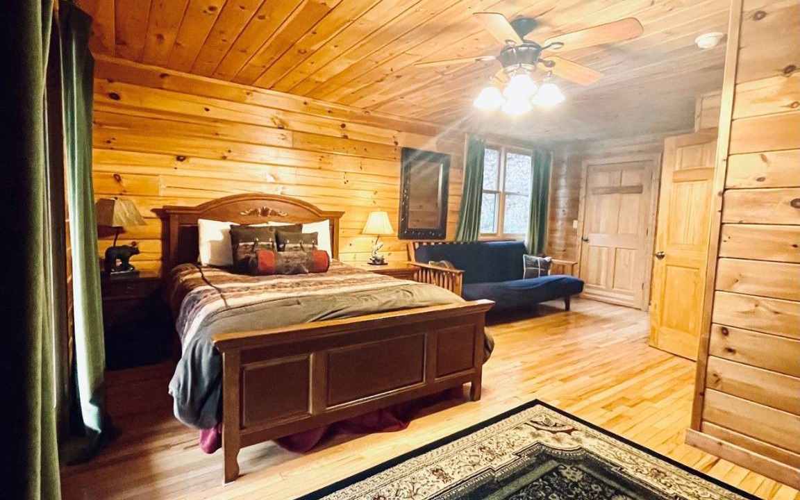 Photo of Bedroom in Bryson City