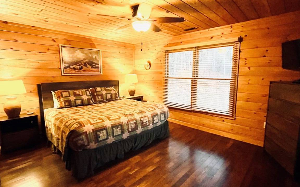 Photo of Bedroom in Bryson City