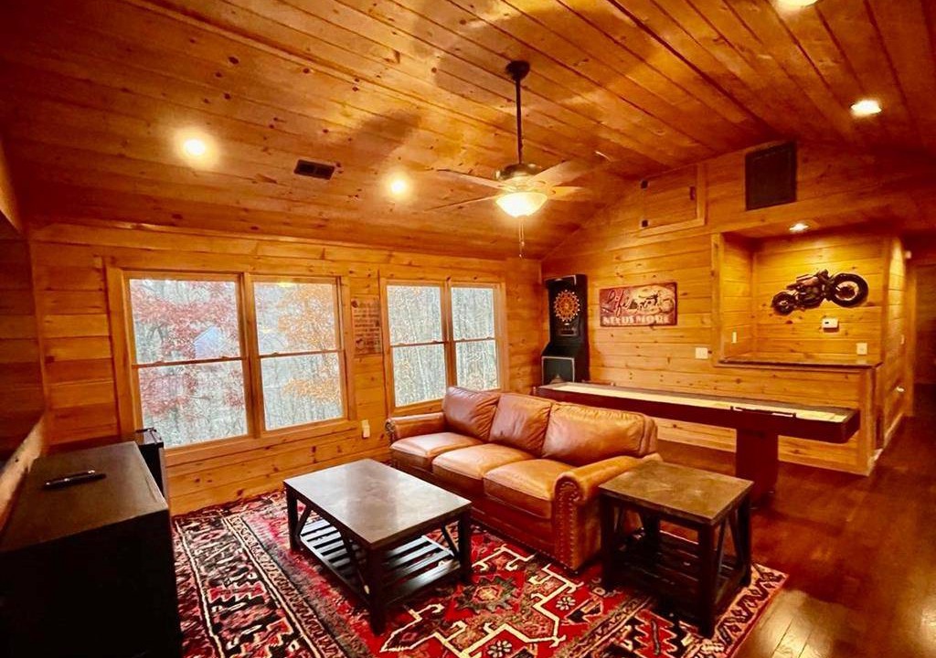 Photo of Livingroom in Bryson City