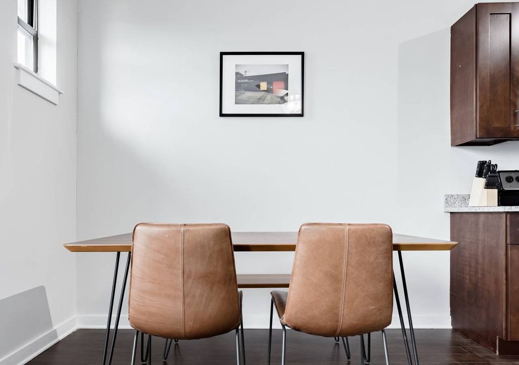 Photo of Livingroom in Music Row