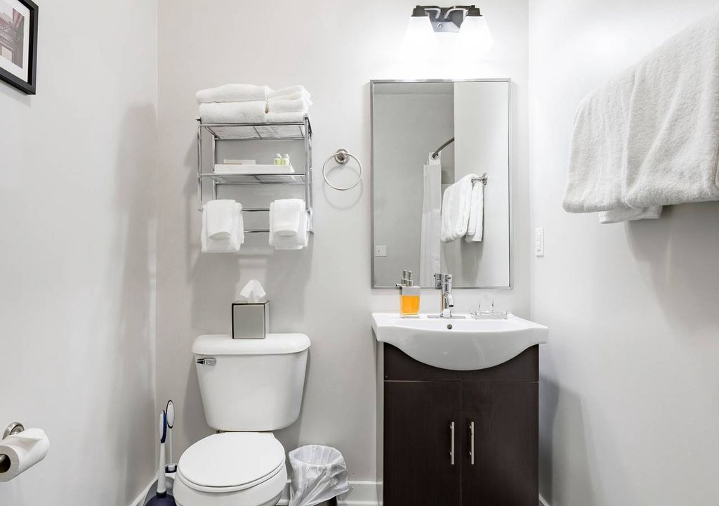 Photo of Bathroom in Music Row
