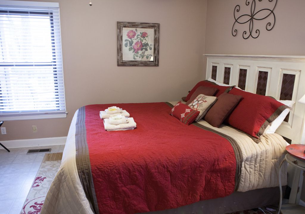 Photo of Bedroom in Merry Oaks