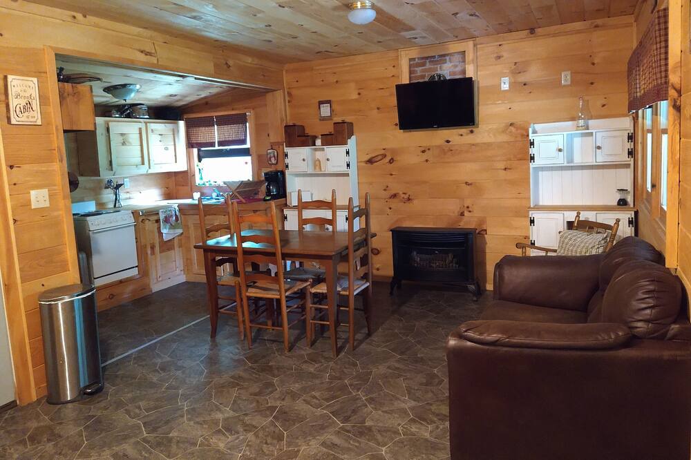 Photo of Bedroom in Roan Mountain