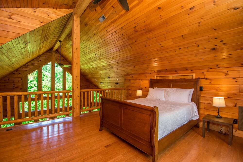 Photo of Bedroom in Clearwater Creek
