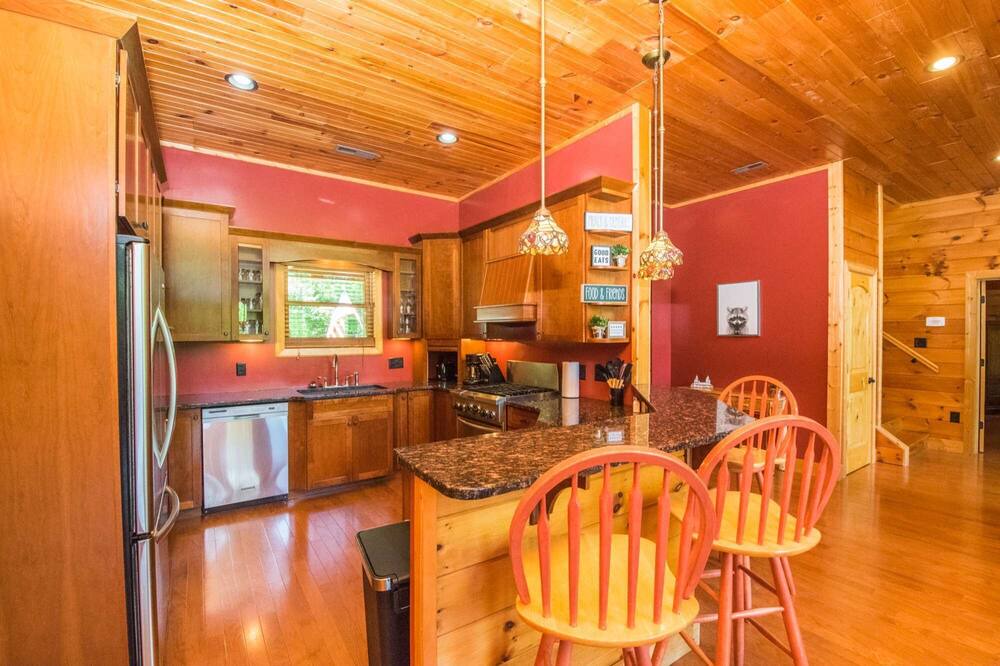 Photo of Kitchen in Clearwater Creek