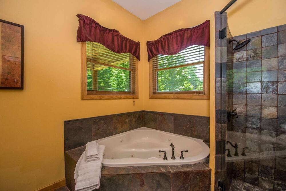 Photo of Bathroom in Clearwater Creek