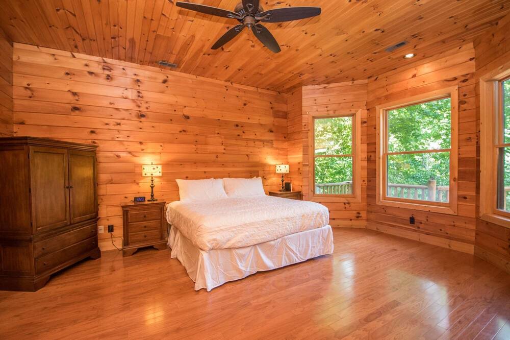 Photo of Bedroom in Clearwater Creek