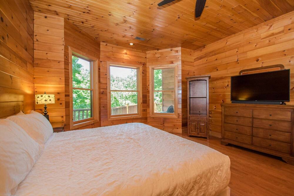 Photo of Bedroom in Clearwater Creek