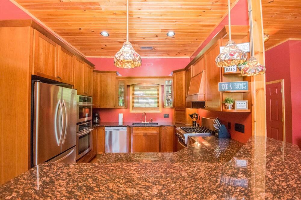 Photo of Kitchen in Clearwater Creek