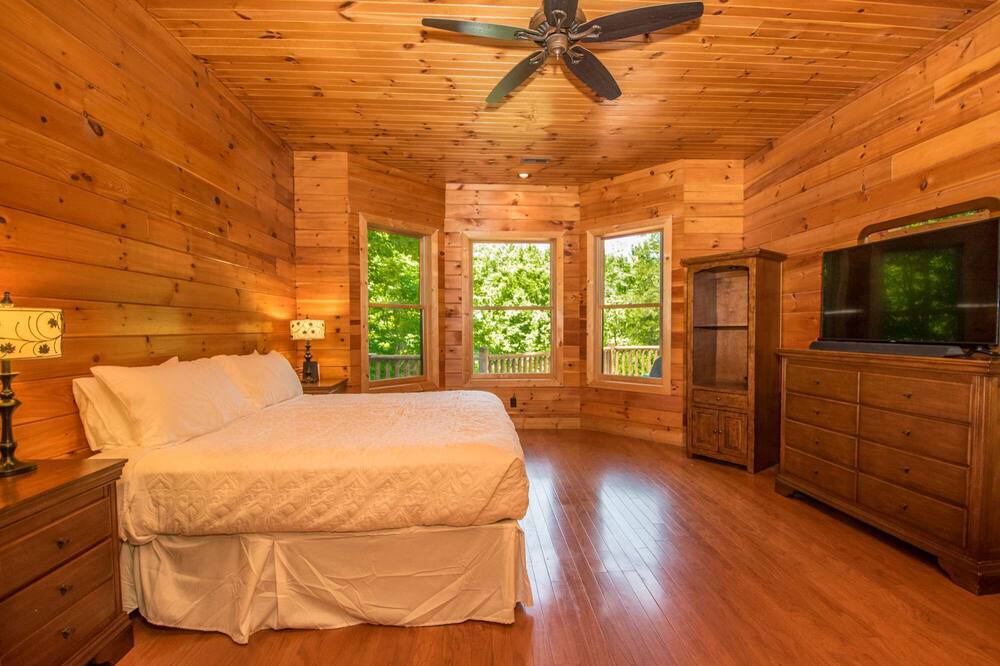 Photo of Bedroom in Clearwater Creek