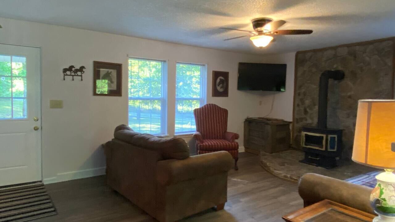 Photo of Livingroom in Muddy Pond