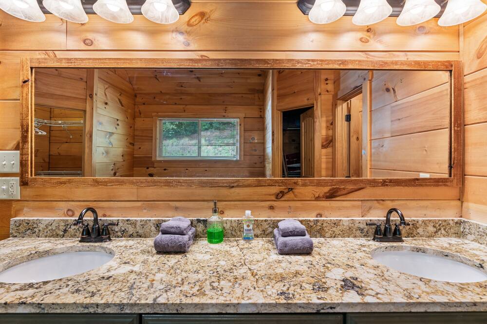 Photo of Bathroom in Black Mountain
