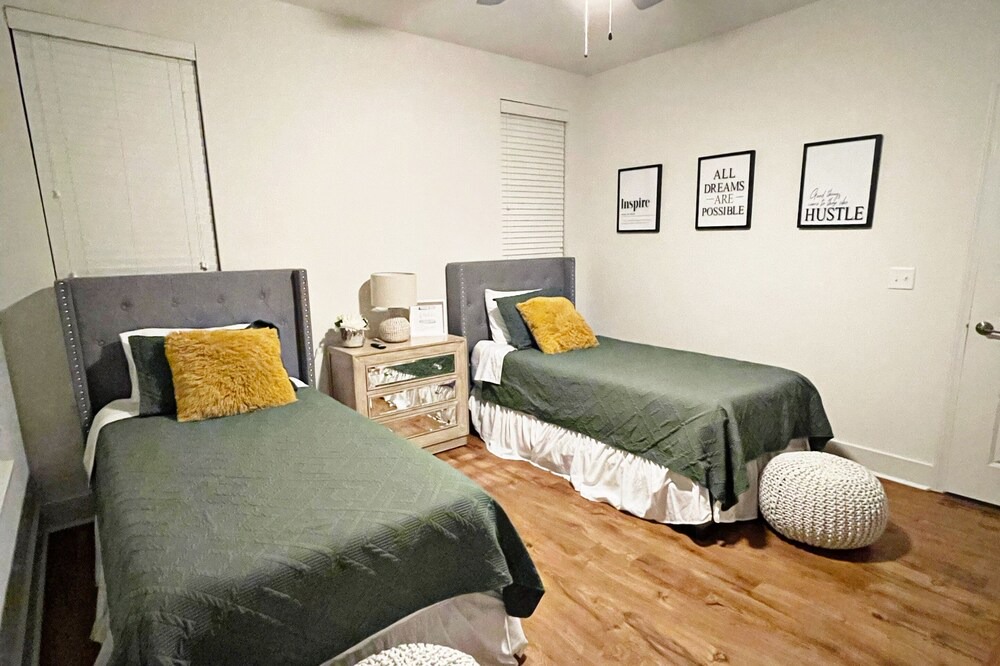 Photo of Bedroom in South Main Historic District
