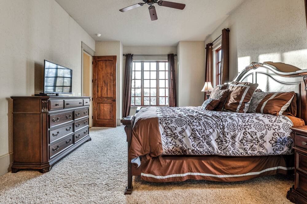Photo of Bedroom in Toccoa