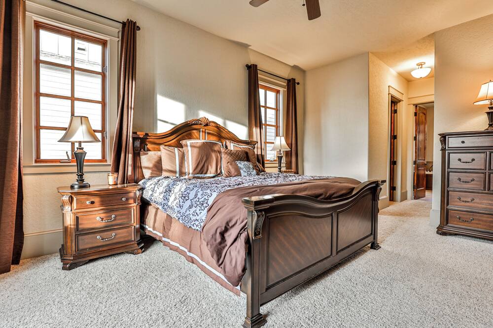 Photo of Bedroom in Toccoa