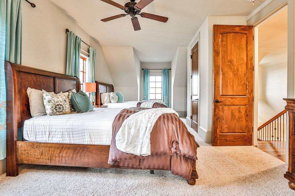 Photo of Bedroom in Toccoa
