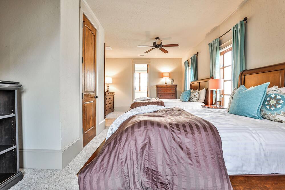Photo of Bedroom in Toccoa