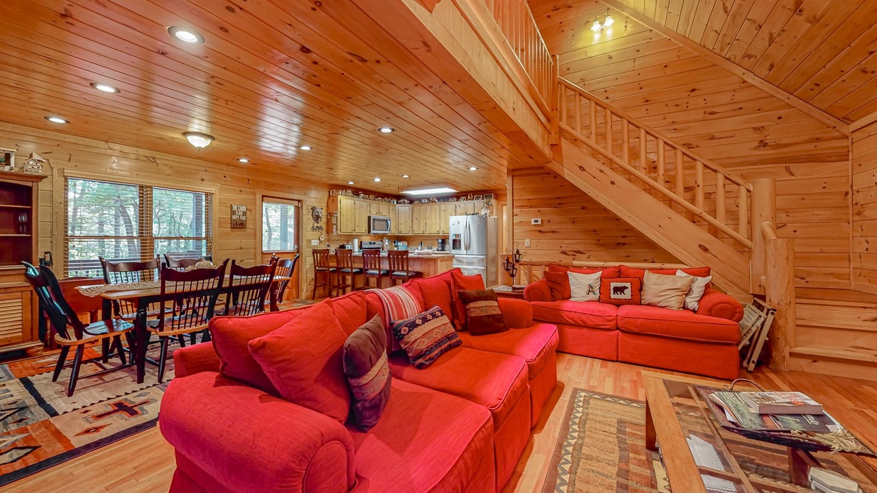 Photo of Livingroom in Cherry Log