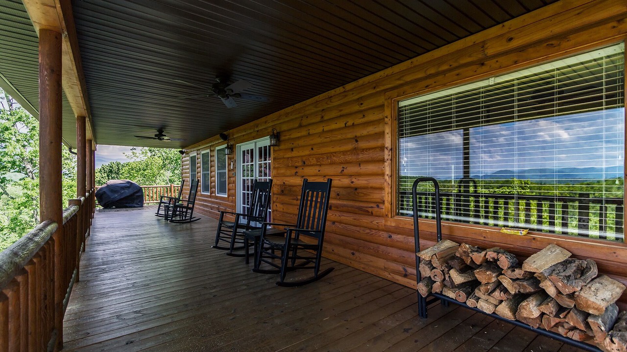 Photo of Patio Balcony in Bryson City