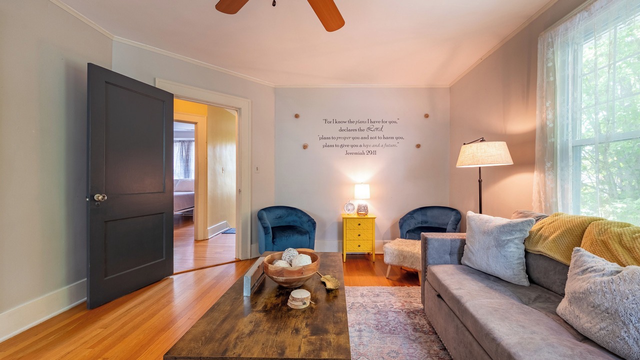 Photo of Livingroom in Mount Airy