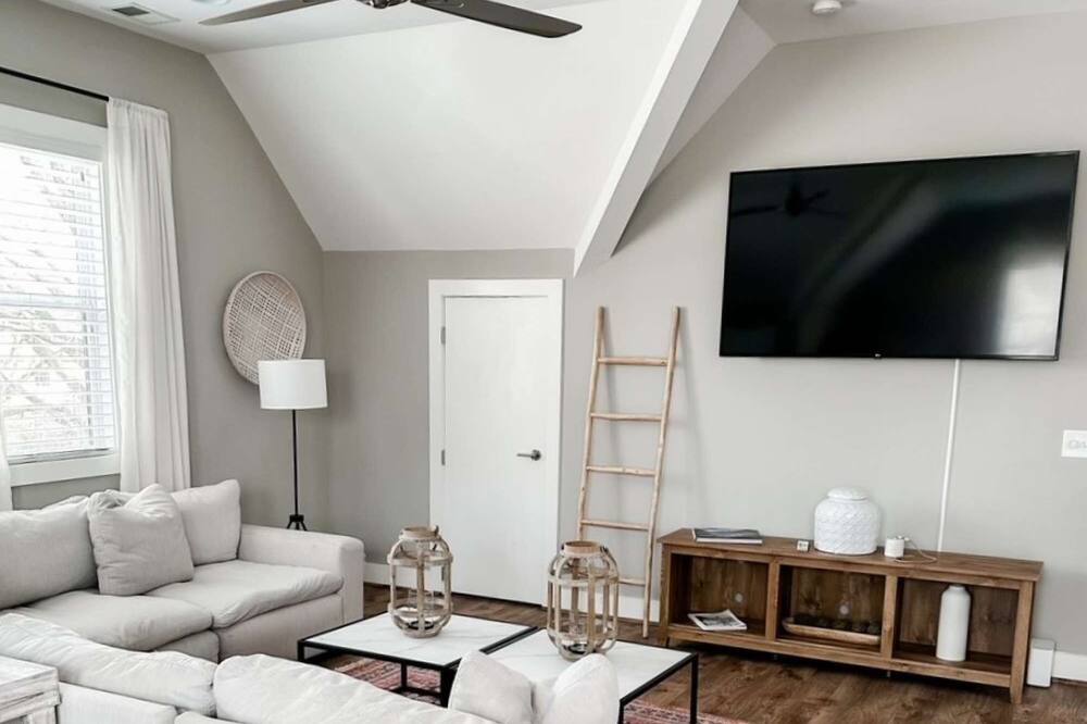 Photo of Livingroom in East Nashville