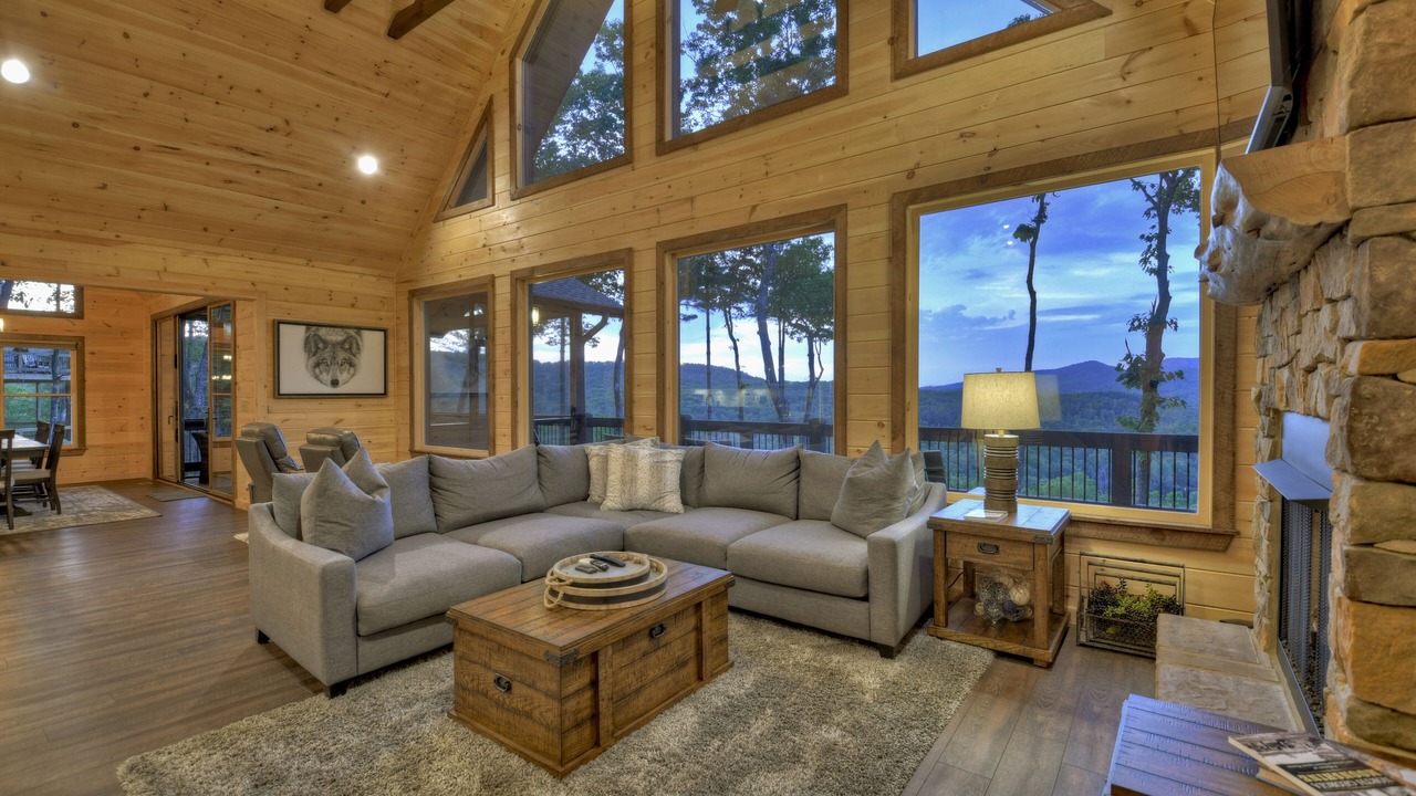 Photo of Livingroom in Cherry Log