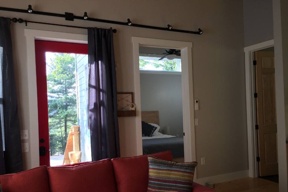 Photo of Livingroom in Weaverville