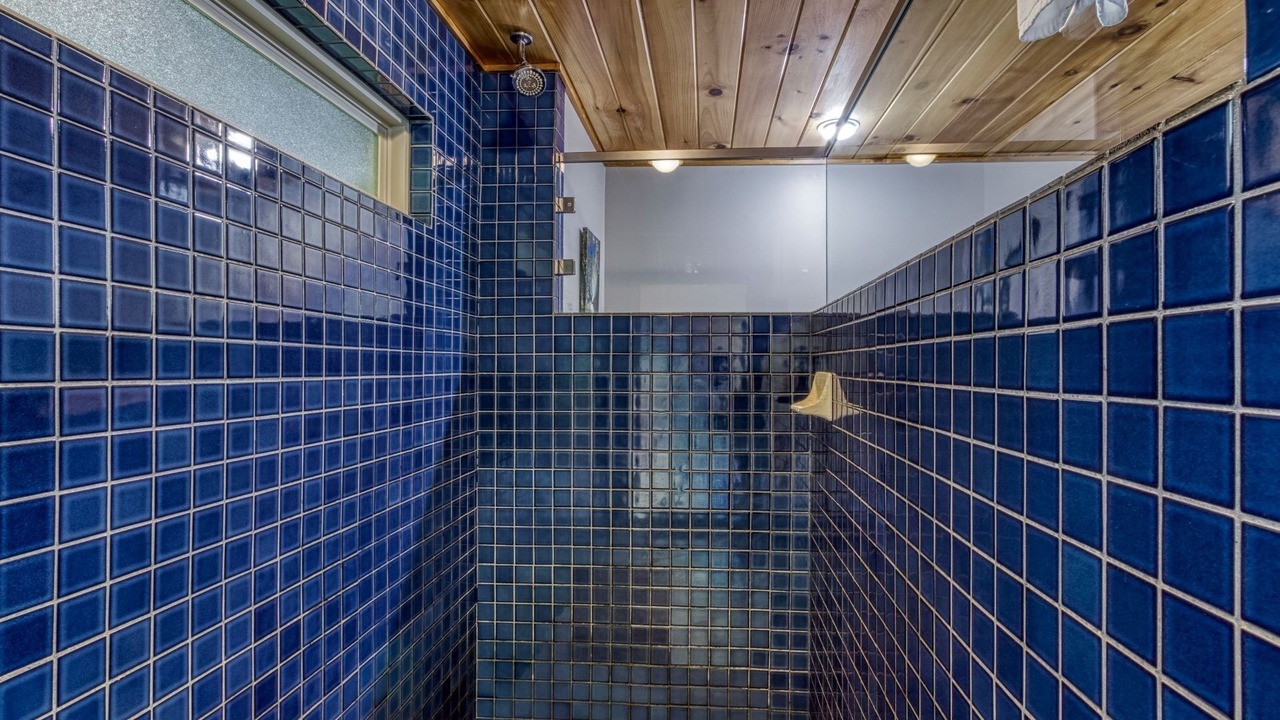 Photo of Bathroom in Chalet Village