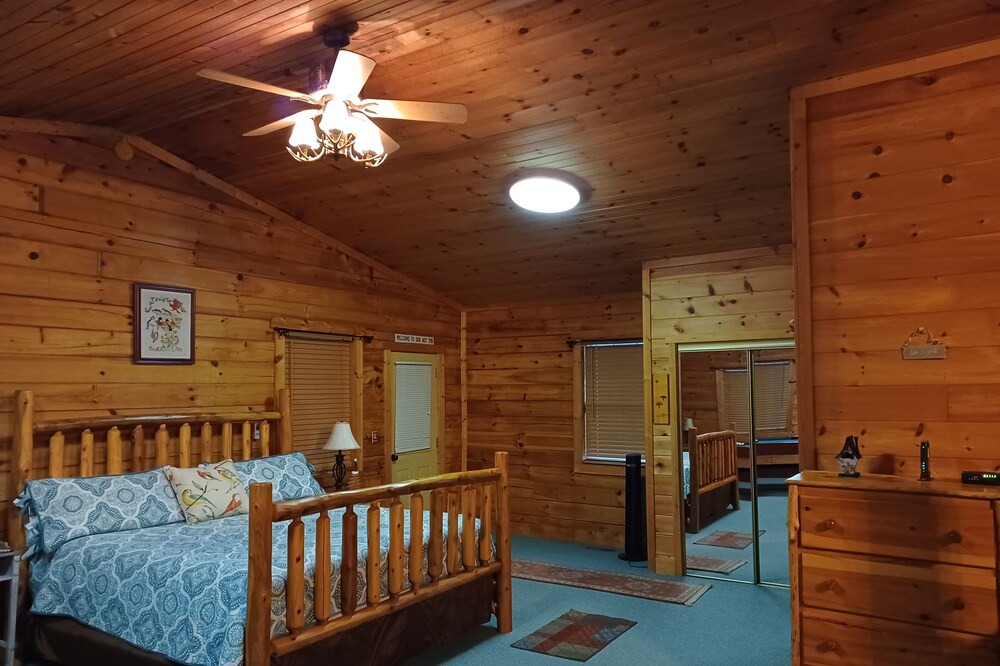 Photo of Bedroom in Cherry Log