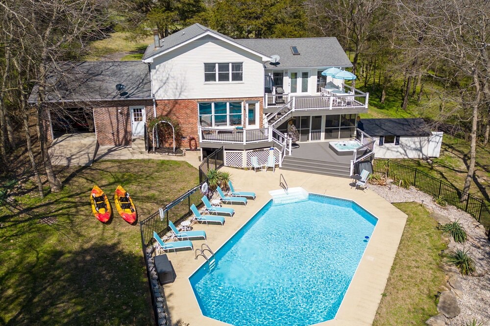 Photo of Outdoor in Hendersonville