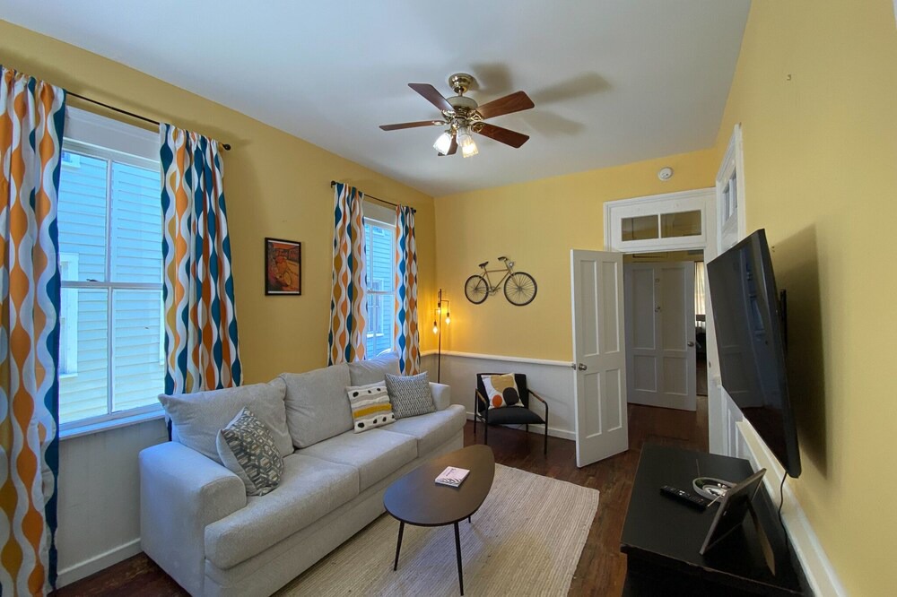 Photo of Livingroom in Westside
