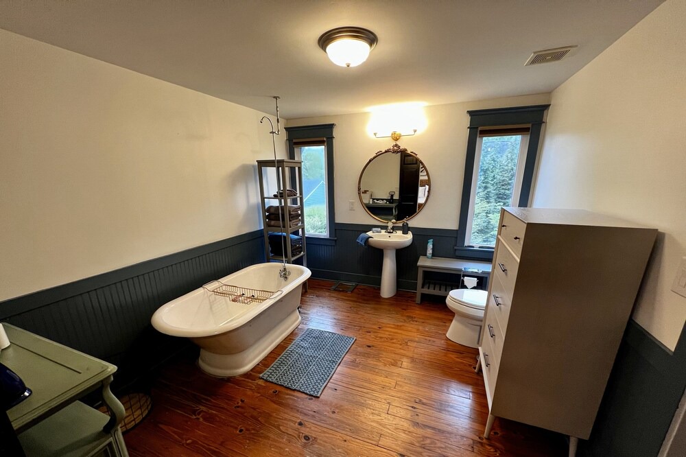 Photo of Bathroom in East End