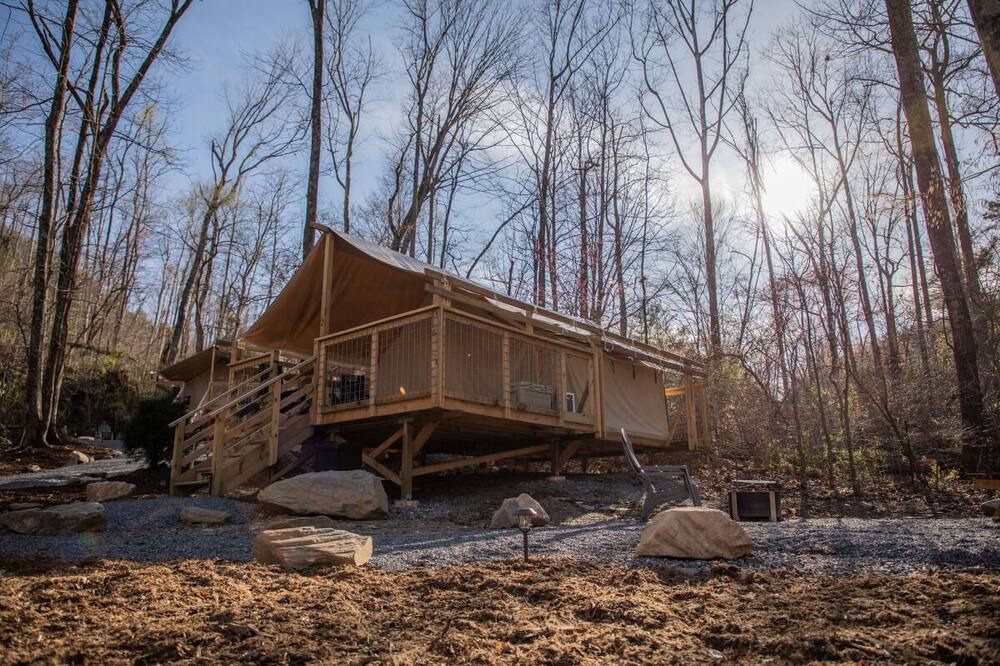 Photo of Outdoor in Saluda