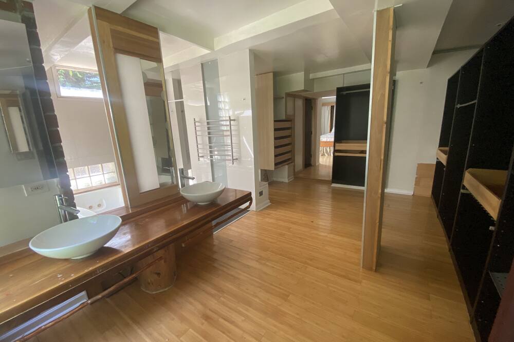 Photo of Bathroom in Northlake